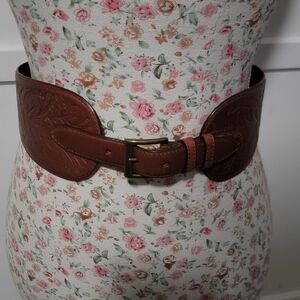 Brown Leather Women's Belt  Size MEDIUM